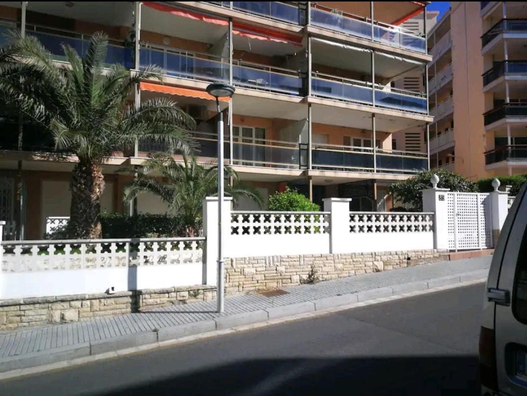 Apartamento segunda línea de la playa Capellán Salou Esterno foto