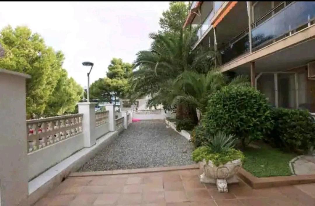 Apartamento segunda línea de la playa Capellán Salou Esterno foto