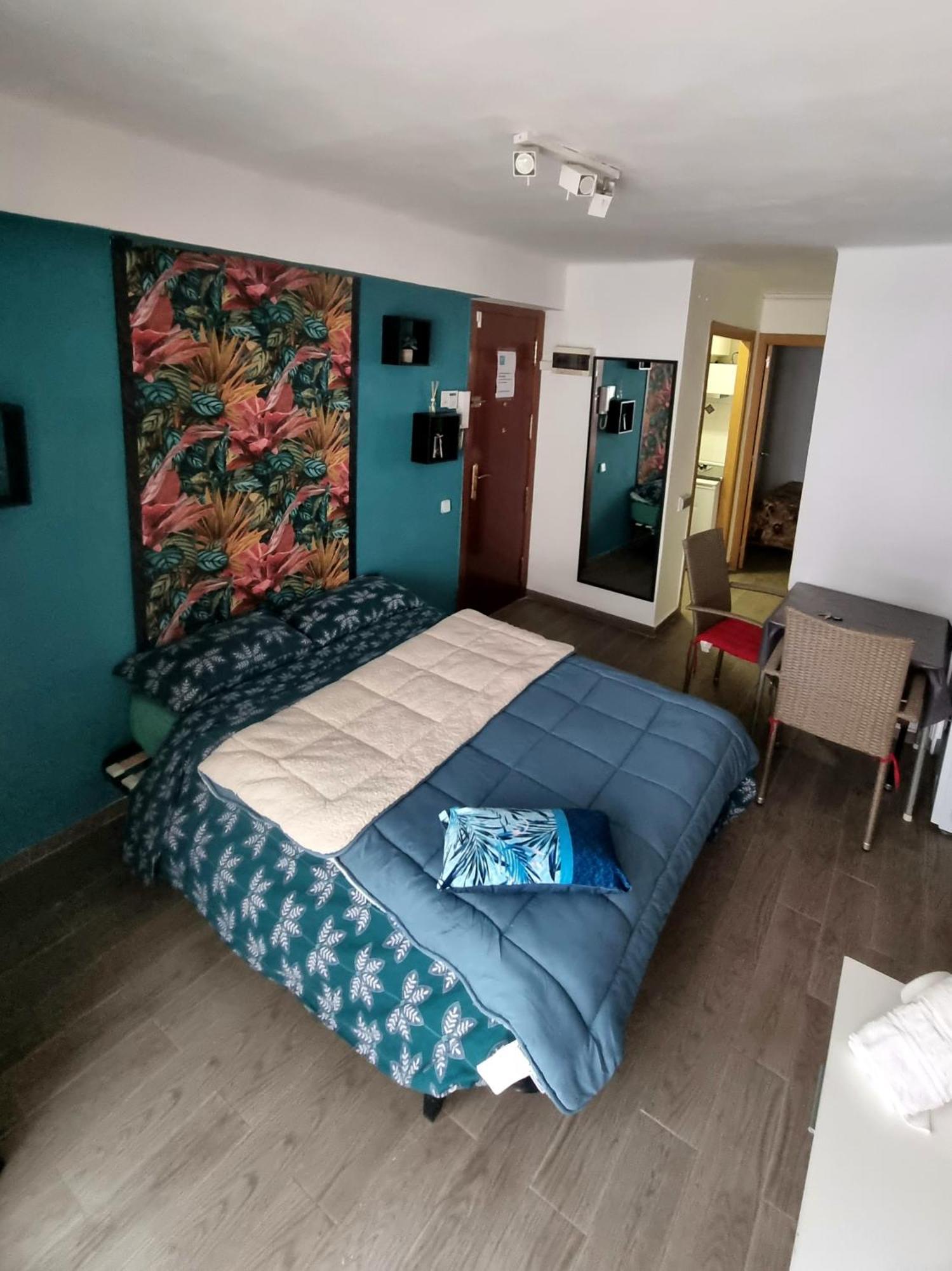 Apartamento segunda línea de la playa Capellán Salou Camera foto