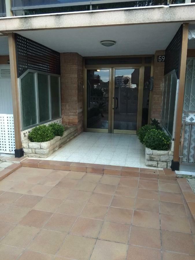 Apartamento segunda línea de la playa Capellán Salou Esterno foto